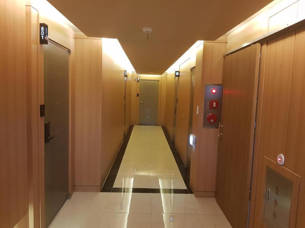 Sky Hotel 昌原市 外观 照片