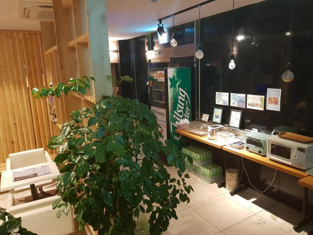 Sky Hotel 昌原市 外观 照片