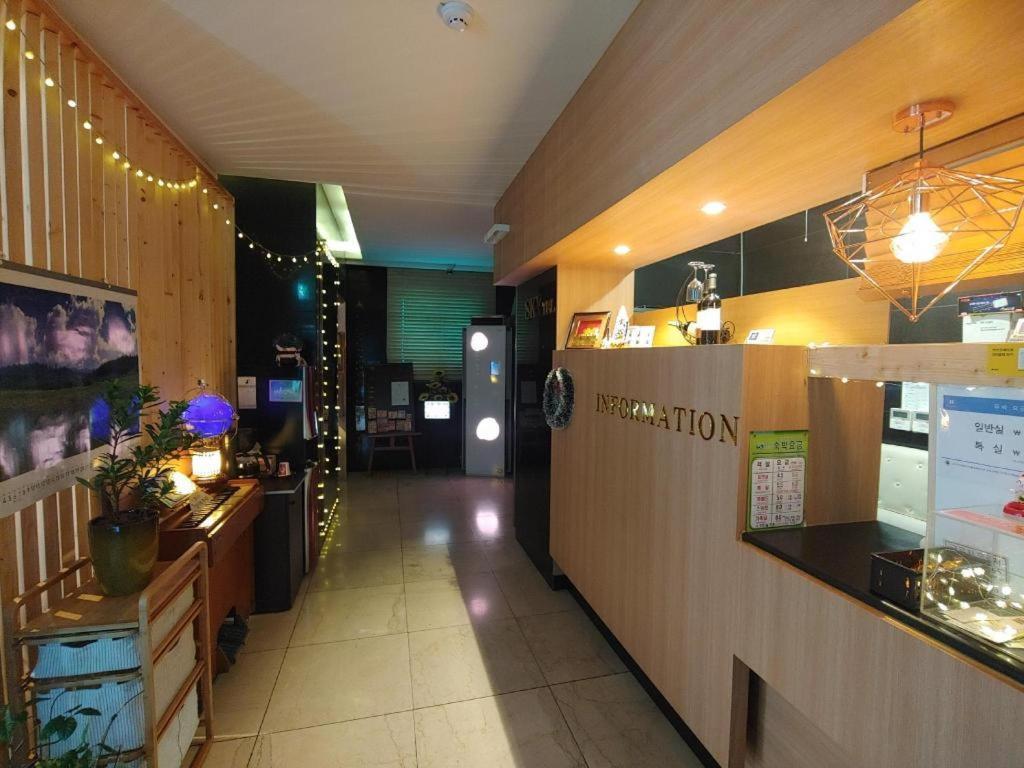 Sky Hotel 昌原市 外观 照片