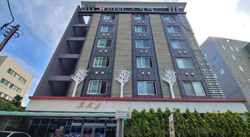Sky Hotel 昌原市 外观 照片