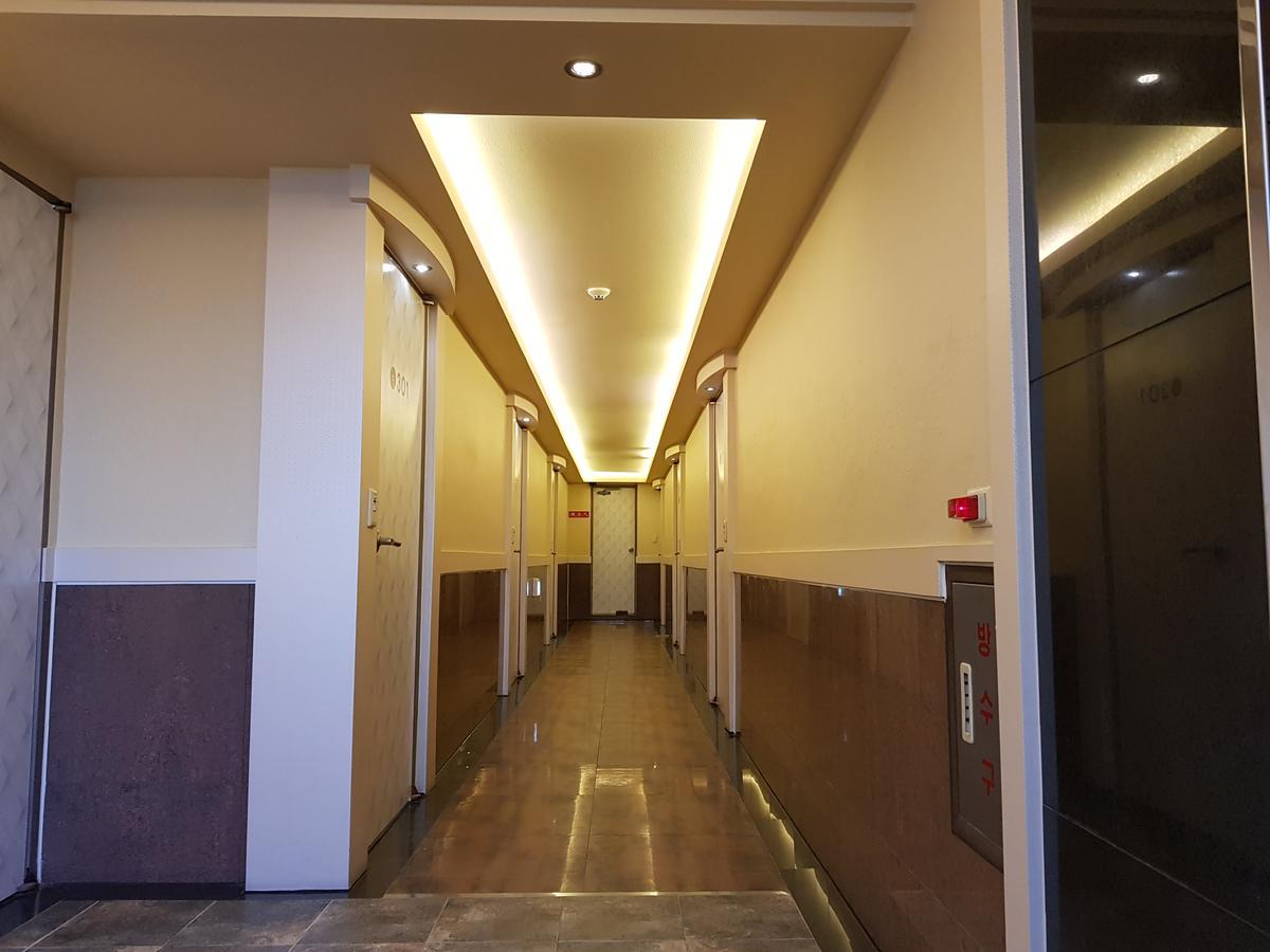 Sky Hotel 昌原市 外观 照片